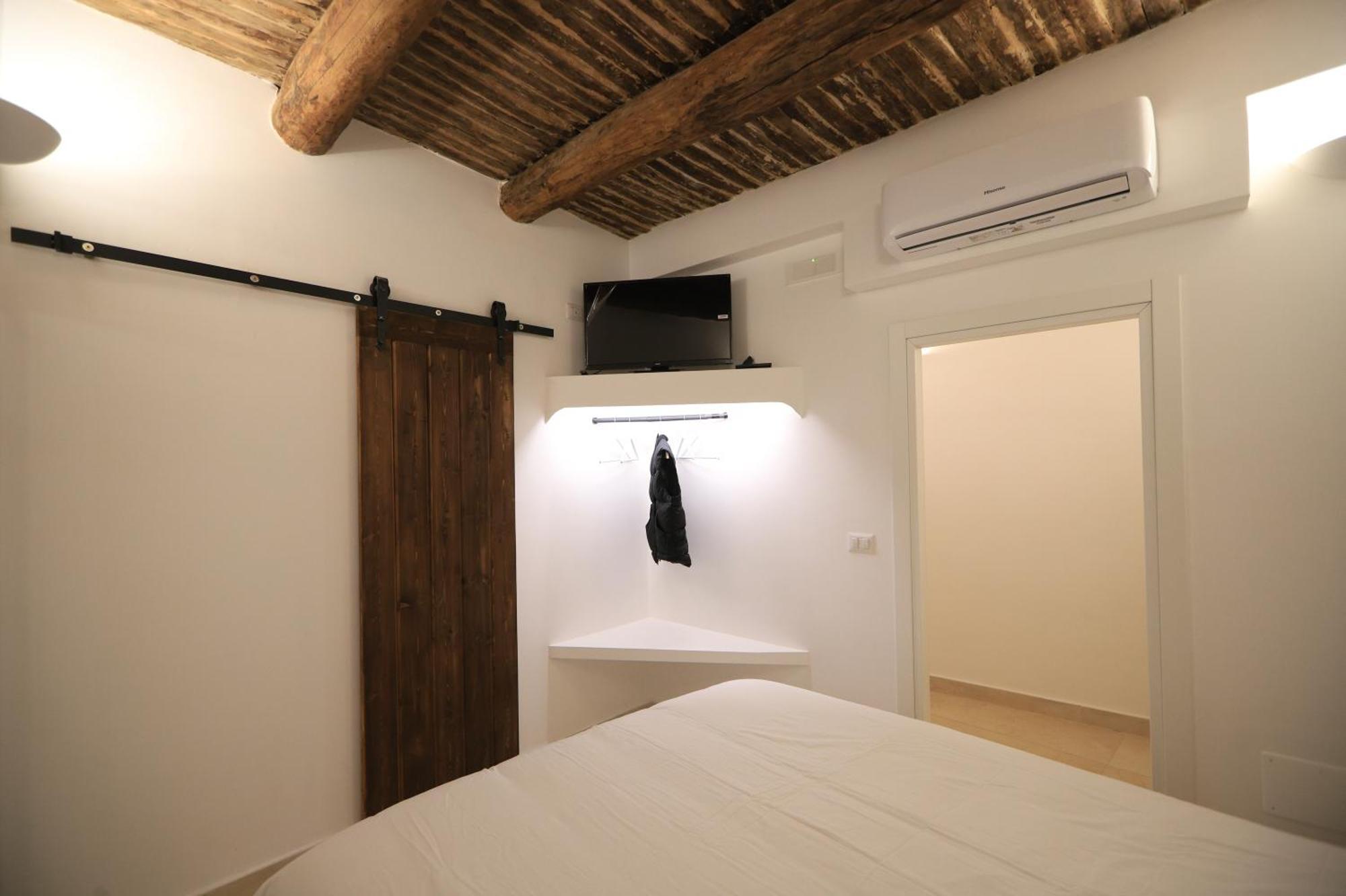 Ai 13 Gradoni Di Chiaia Bed & Breakfast Napoli Bagian luar foto