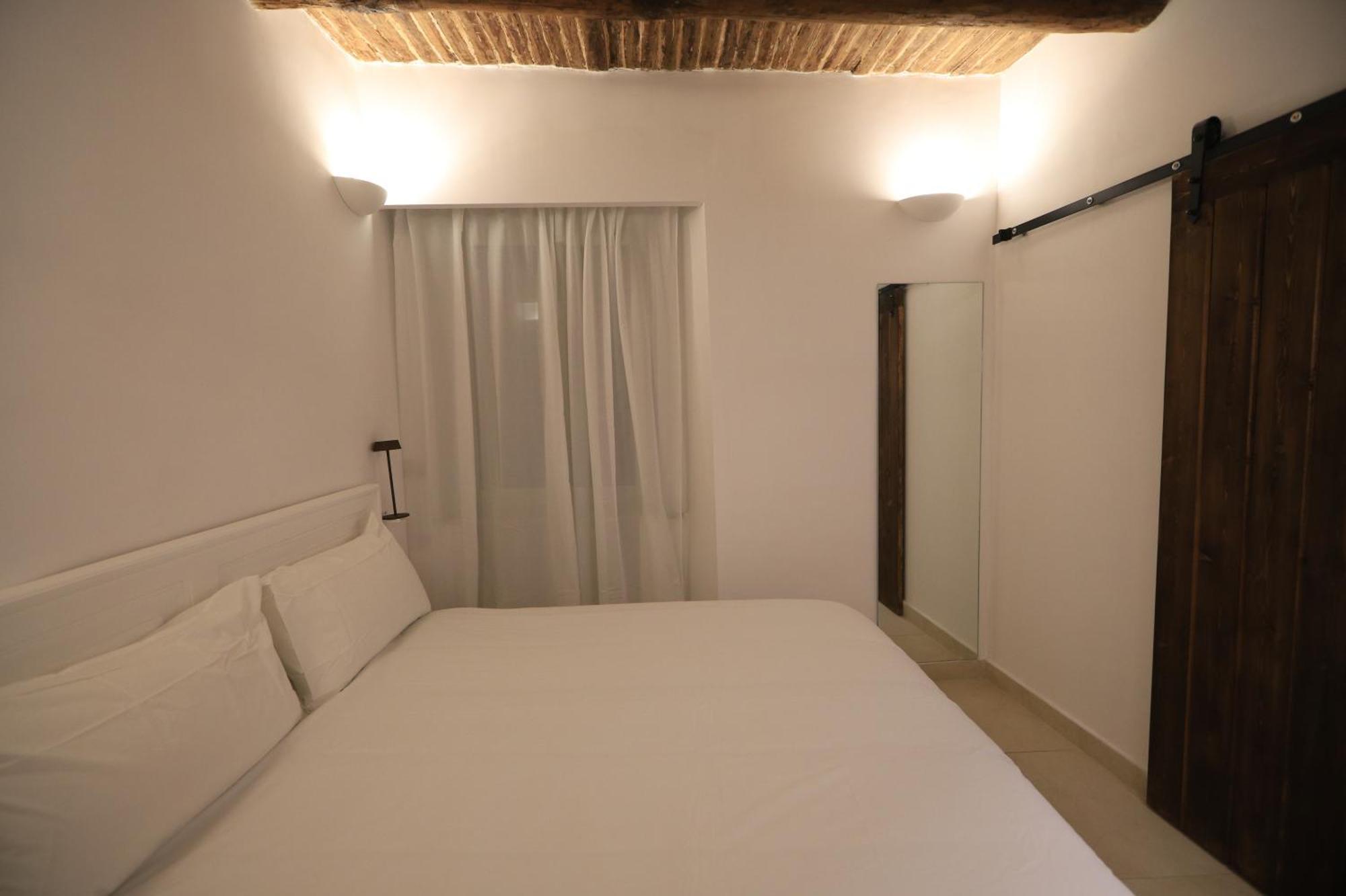 Ai 13 Gradoni Di Chiaia Bed & Breakfast Napoli Bagian luar foto