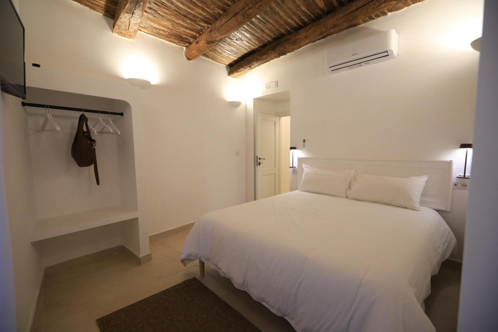 Ai 13 Gradoni Di Chiaia Bed & Breakfast Napoli Bagian luar foto