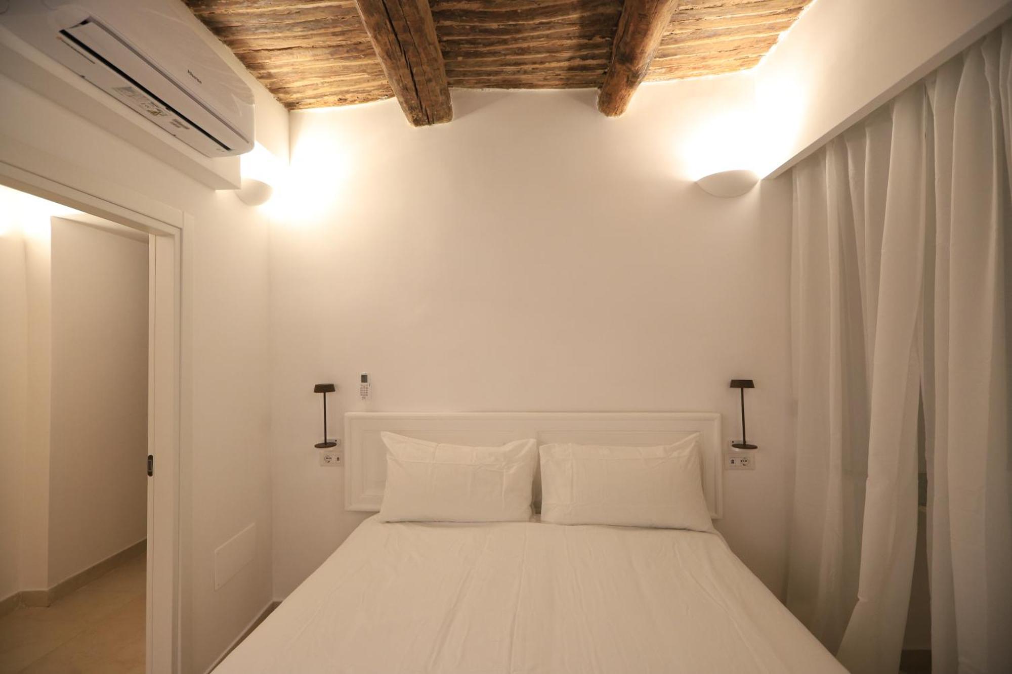 Ai 13 Gradoni Di Chiaia Bed & Breakfast Napoli Bagian luar foto