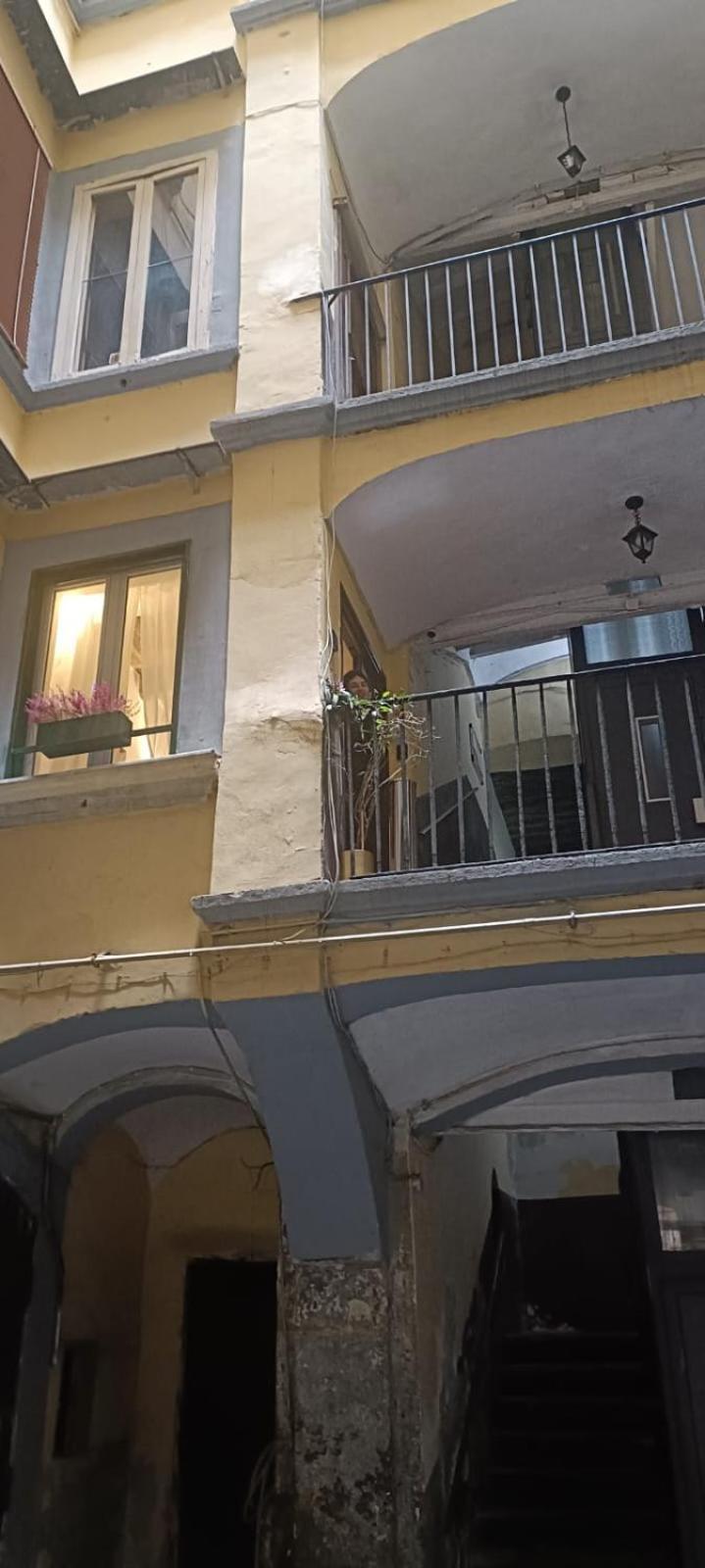 Ai 13 Gradoni Di Chiaia Bed & Breakfast Napoli Bagian luar foto